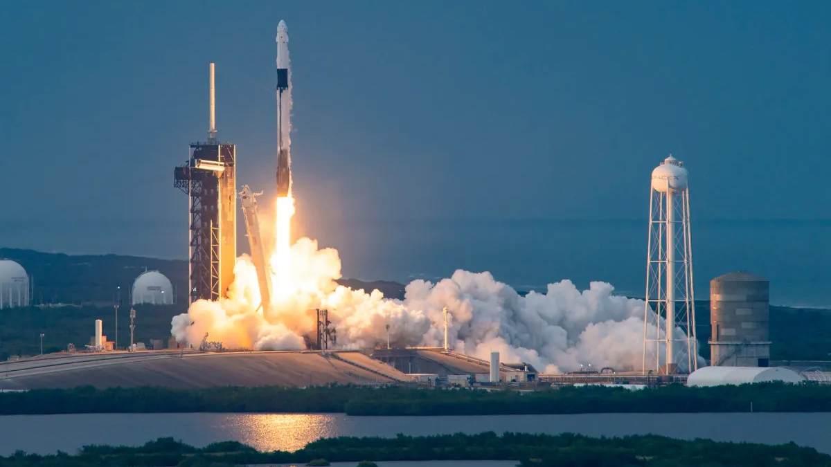 Crew Dragon opp med svensknorsk astronaut på Ax-3*